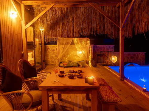  gece  -  Kasım
  | Kalkan Akbel’de Kısmi Deniz Manzaralı & Jakuzili Balayı Villası | Ücretsiz Kahvaltı ve Site Avantajlı Tatil Evi
